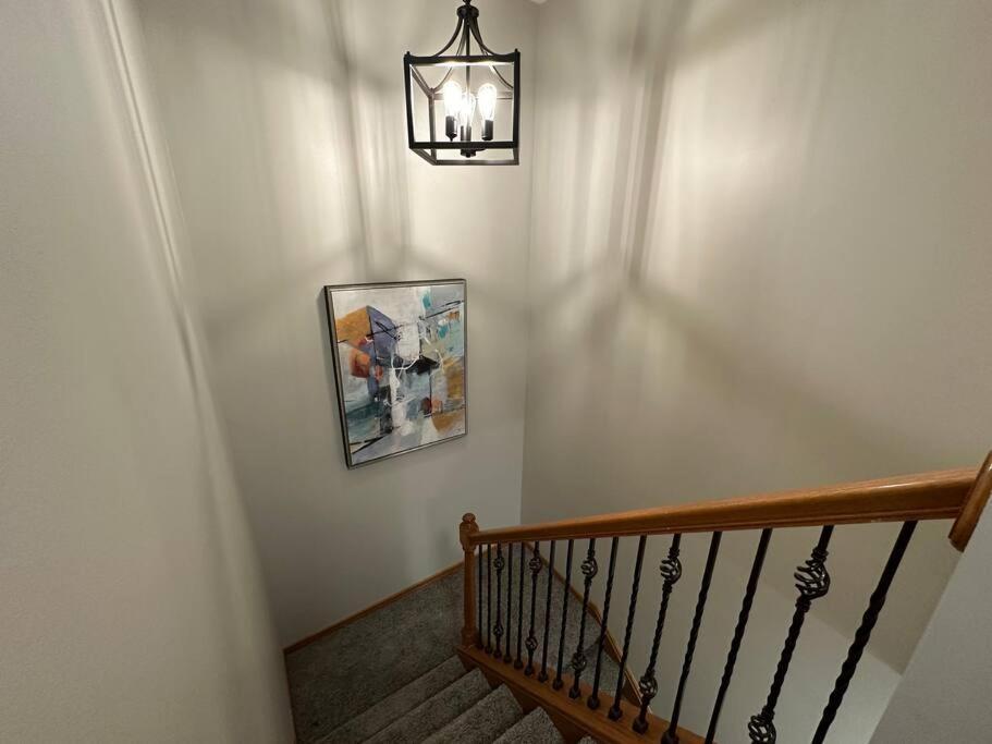 Inviting 3 Bed 2.5 Bath Townhome In Wadsworth ภายนอก รูปภาพ